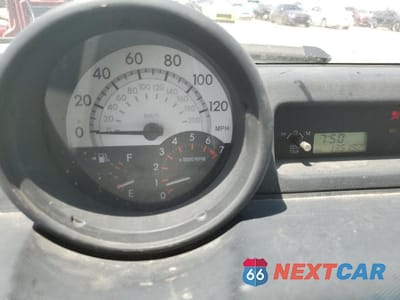 Zdjęcie 9 z 12 samochodu: 2006 TOYOTA SCION XB VIN:JTLKT334664070625 - miniatura