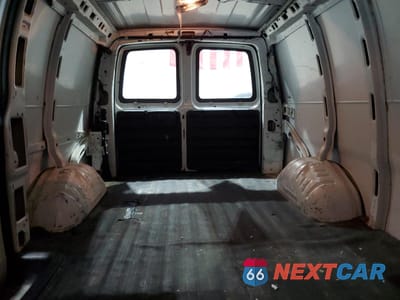 Zdjęcie 10 z 15 samochodu: 2004 CHEVROLET EXPRESS G2500 VIN:1GCGG25V241152601 - miniatura