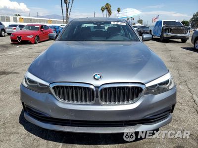 Piąte zdjęcie samochodu w środku: 2018 BMW 530E VIN:WBAJA9C53JB034255 - miniatura