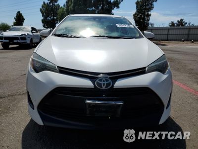Piąte zdjęcie samochodu w środku: 2017 TOYOTA COROLLA L VIN:5YFBURHE6HP680442 - miniatura