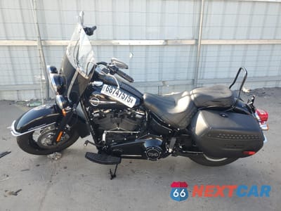 Trzecie zdjęcie samochodu z tyłu: 2019 HARLEY-DAVIDSON FLHCS VIN:1HD1YBK25KB019995 - miniatura