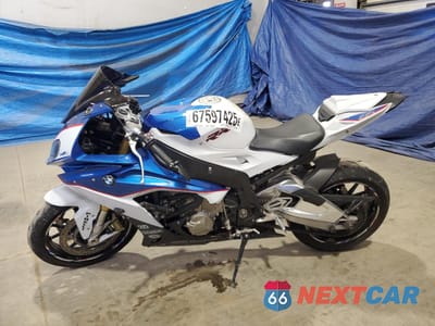 Trzecie zdjęcie samochodu z tyłu: 2016 BMW S 1000 RR VIN:WB10D1009GZ336081 - miniatura