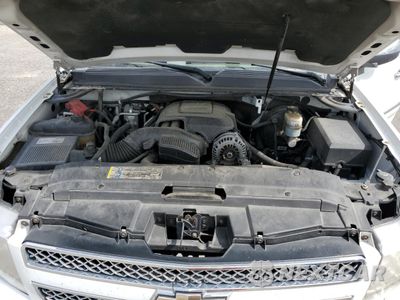 Zdjęcie 12 z 15 samochodu: 2010 CHEVROLET SUBURBAN C1500 LTZ VIN:1GNUCKE03AR140433 - miniatura