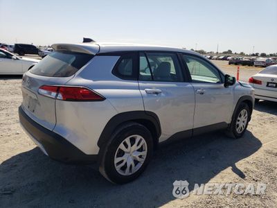 Trzecie zdjęcie samochodu z tyłu: 2022 TOYOTA COROLLA CROSS L VIN:7MUAAAAG5NV035940 - miniatura