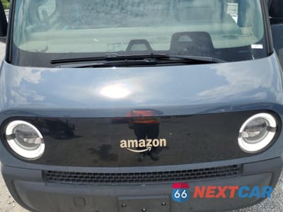 Zdjęcie 12 z 15 samochodu: 2023 RIVIAN EDV 700 VIN:7FCEHEB77PN007993 - miniatura