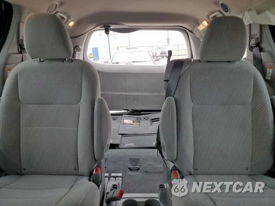 Zdjęcie 10 z 15 samochodu: 2020 TOYOTA SIENNA LE VIN:5TDKZ3DCXLS021542 - miniatura