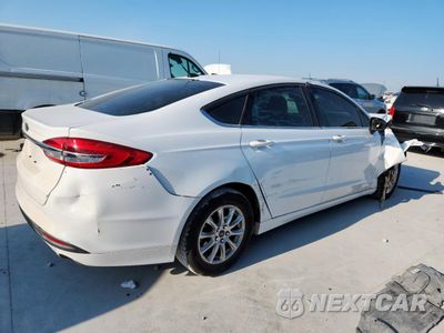 Trzecie zdjęcie samochodu z tyłu: 2018 FORD FUSION S VIN:3FA6P0G73JR235699 - miniatura