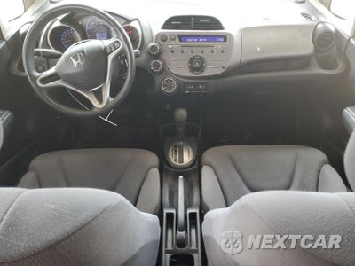 Zdjęcie 8 z 13 samochodu: 2013 HONDA FIT VIN:JHMGE8H36DC059747 - miniatura