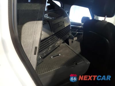 Zdjęcie 10 z 12 samochodu: 2024 LAND ROVER DEFENDER 110 X-DYNAMIC SE VIN:SALE27EU8R2245997 - miniatura