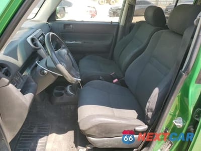 Zdjęcie 7 z 12 samochodu: 2006 TOYOTA SCION XB VIN:JTLKT334664070625 - miniatura