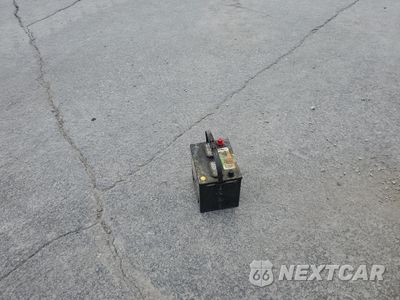 Zdjęcie 13 z 14 samochodu: 2012 NISSAN ROGUE S VIN:JN8AS5MT5CW273621 - miniatura