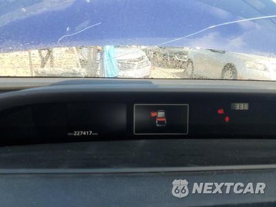 Zdjęcie 9 z 14 samochodu: 2017 TOYOTA PRIUS TWO VIN:JTDKBRFU6H3557426 - miniatura
