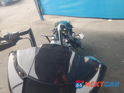 Piąte zdjęcie samochodu w środku: 2021 HARLEY-DAVIDSON FLTRXS VIN:1HD1KTP27MB673156 - miniatura