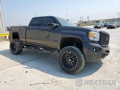 Czwarte zdjęcie samochodu z boku: 2015 GMC SIERRA K2500 DENALI VIN:1GT120E86FF662510 - miniatura