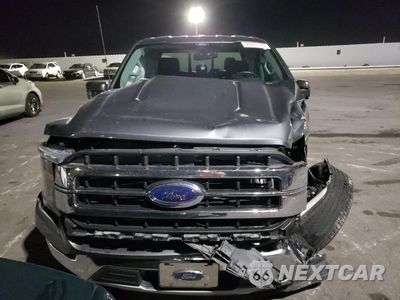 Piąte zdjęcie samochodu w środku: 2022 FORD F150 SUPERCREW VIN:1FTEW1CP4NFC12942 - miniatura