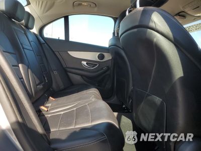 Zdjęcie 10 z 14 samochodu: 2015 MERCEDES-BENZ C 300 4MATIC VIN:55SWF4KB8FU073771 - miniatura