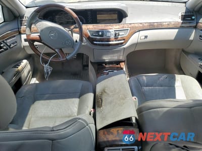 Zdjęcie 8 z 12 samochodu: 2010 MERCEDES-BENZ S 550 VIN:WDDNG7BB5AA320537 - miniatura