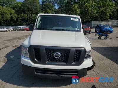 Piąte zdjęcie samochodu w środku: 2019 NISSAN NV 2500 S VIN:1N6BF0KY5KN800175 - miniatura