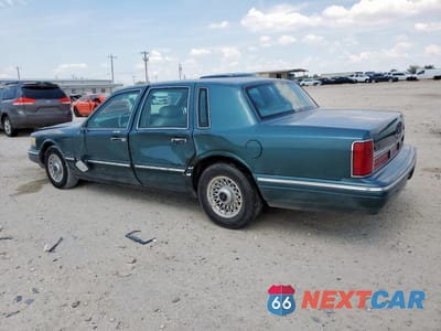 Drugie zdjęcie samochodu z przodu: 1996 LINCOLN TOWN CAR EXECUTIVE VIN:1LNLM81WXTY672992 - miniatura