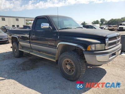 Czwarte zdjęcie samochodu z boku: 1994 DODGE RAM 2500 VIN:1B7KF26C3RS518500 - miniatura