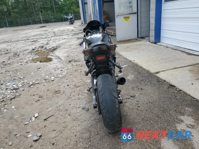 Czwarte zdjęcie samochodu z boku: 2013 SUZUKI GSX-R750 VIN:JS1GR7MA5D2102561 - miniatura