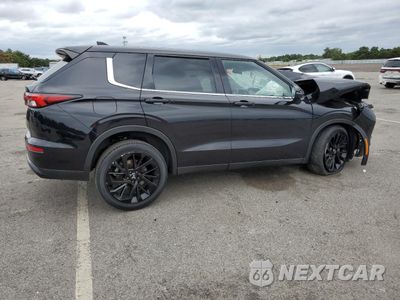 Trzecie zdjęcie samochodu z tyłu: 2023 MITSUBISHI OUTLANDER SE VIN:JA4J4UA85PZ040370 - miniatura