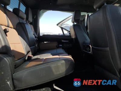 Zdjęcie 10 z 12 samochodu: 2021 CHEVROLET SILVERADO K3500 HIGH COUNTRY VIN:1GC4YVEY4MF217477 - miniatura