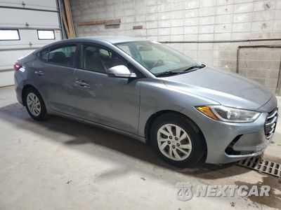 Czwarte zdjęcie samochodu z boku: 2017 HYUNDAI ELANTRA SE VIN:KMHD74LF2HU110326 - miniatura