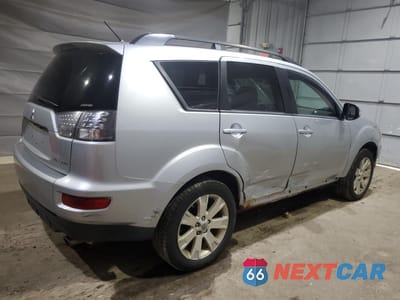 Trzecie zdjęcie samochodu z tyłu: 2011 MITSUBISHI OUTLANDER SE VIN:JA4JT3AW6BU015916 - miniatura
