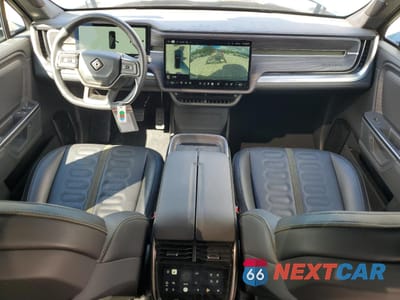 Zdjęcie 8 z 16 samochodu: 2025 RIVIAN R1S ADVENTURE VIN:7PDSGBBA6SN054424 - miniatura