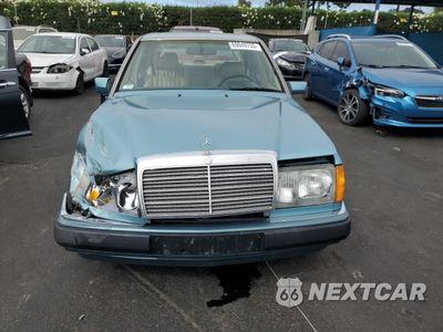 Piąte zdjęcie samochodu w środku: 1992 MERCEDES-BENZ 300 E 2.6 VIN:WDBEA26D6NB615431 - miniatura