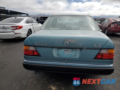 Zdjęcie 6 z 12 samochodu: 1992 MERCEDES-BENZ 300 E 2.6 VIN:WDBEA26D6NB615431 - miniatura