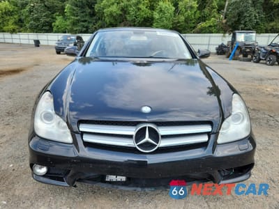 Piąte zdjęcie samochodu w środku: 2010 MERCEDES-BENZ CLS 550 VIN:WDDDJ7CB8AA166580 - miniatura