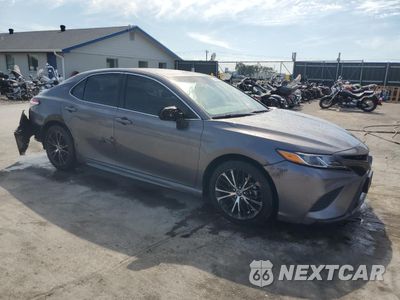 Czwarte zdjęcie samochodu z boku: 2020 TOYOTA CAMRY SE VIN:4T1G11AK5LU914531 - miniatura