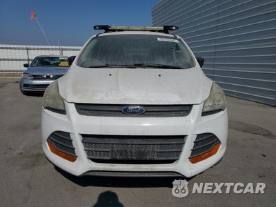 Piąte zdjęcie samochodu w środku: 2014 FORD ESCAPE S VIN:1FMCU0F70EUD33140 - miniatura