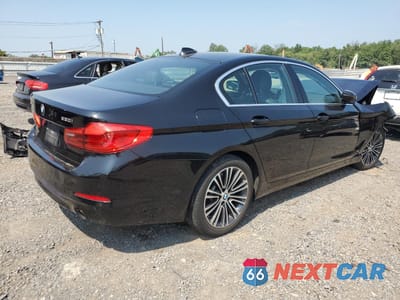 Trzecie zdjęcie samochodu z tyłu: 2019 BMW 530 XI VIN:WBAJA7C5XKG909727 - miniatura
