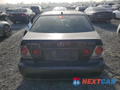 Zdjęcie 6 z 11 samochodu: 2001 LEXUS IS 300 VIN:JTHBD182X10021673 - miniatura