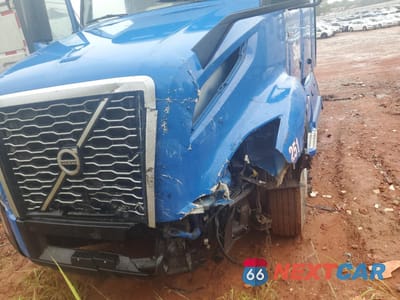 Zdjęcie 9 z 10 samochodu: 2020 VOLVO VN VNL - TRUCKS VIN:4V4NC9EH4LN242446 - miniatura