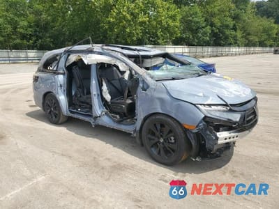 Czwarte zdjęcie samochodu z boku: 2023 HONDA ODYSSEY SPORT VIN:5FNRL6H79PB053262 - miniatura