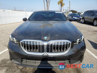 Piąte zdjęcie samochodu w środku: 2025 BMW 530 I VIN:WBA43FJ03SCT45595 - miniatura