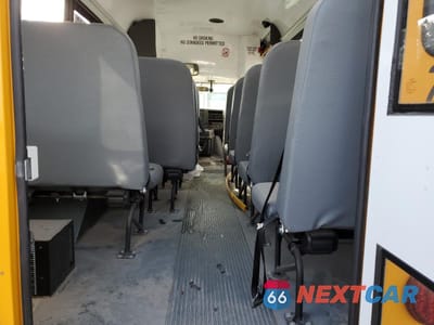 Zdjęcie 10 z 13 samochodu: 2022 CHEVROLET EXPRESS G3500 VIN:1GB0GRBPXN1172360 - miniatura