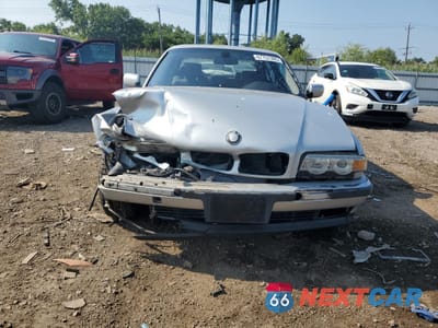 Piąte zdjęcie samochodu w środku: 2000 BMW 740 IL VIN:WBAGH8342YDP17294 - miniatura