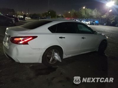 Trzecie zdjęcie samochodu z tyłu: 2017 NISSAN ALTIMA 2.5 VIN:1N4AL3AP8HC281621 - miniatura