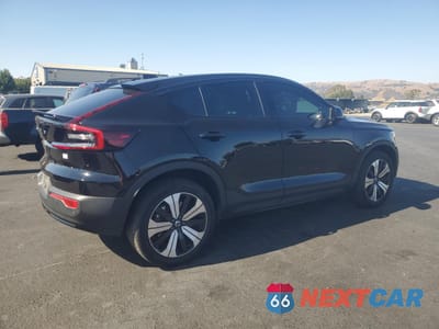 Trzecie zdjęcie samochodu z tyłu: 2023 VOLVO C40 RECHARGE PLUS VIN:YV4ED3GL7P2035500 - miniatura