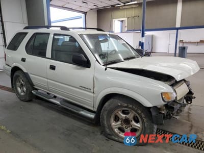 Czwarte zdjęcie samochodu z boku: 2003 ISUZU RODEO S VIN:4S2CK58W434308660 - miniatura