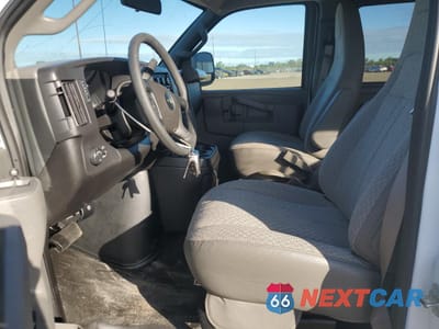 Zdjęcie 7 z 15 samochodu: 2024 CHEVROLET EXPRESS G3500 LS VIN:1GAZGNF71R1264722 - miniatura