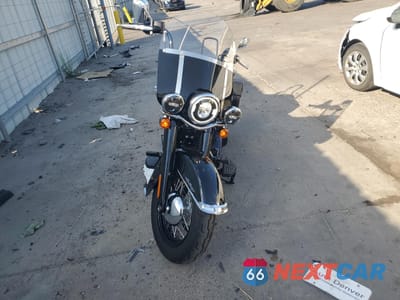 Drugie zdjęcie samochodu z przodu: 2019 HARLEY-DAVIDSON FLHCS VIN:1HD1YBK25KB019995 - miniatura