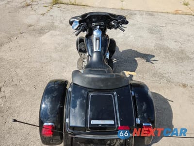 Zdjęcie 6 z 10 samochodu: 2012 HARLEY-DAVIDSON FLHTCUTG TRI GLIDE ULTRA CLASSIC VIN:1HD1MAM11CB851216 - miniatura