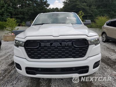Piąte zdjęcie samochodu w środku: 2025 RAM 1500 TRADESMAN VIN:1C6RREGPXSN717693 - miniatura