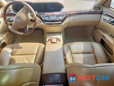 Zdjęcie 8 z 14 samochodu: 2007 MERCEDES-BENZ S 550 VIN:WDDNG71X17A062054 - miniatura